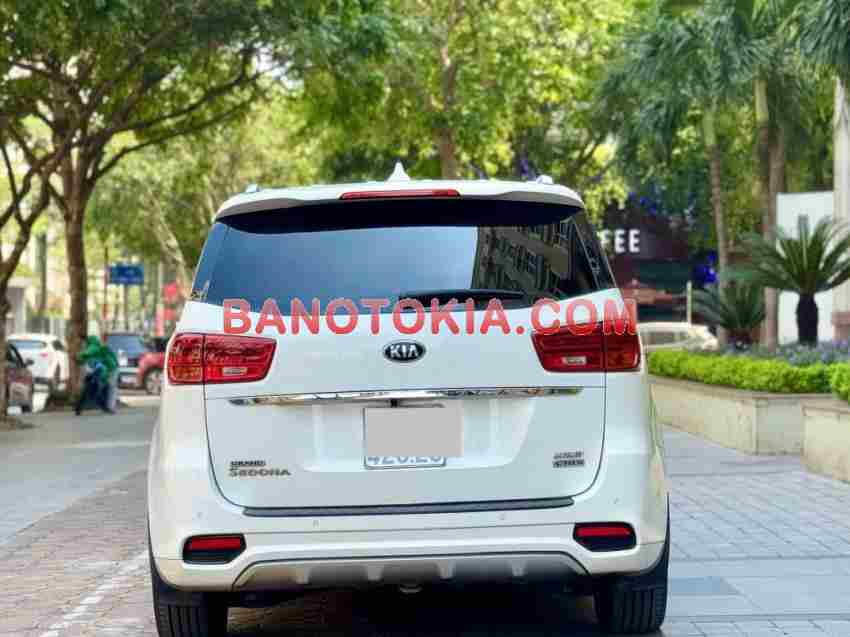 Bán Kia Sedona 2.2 DAT Luxury, màu Trắng, Máy dầu, 2020