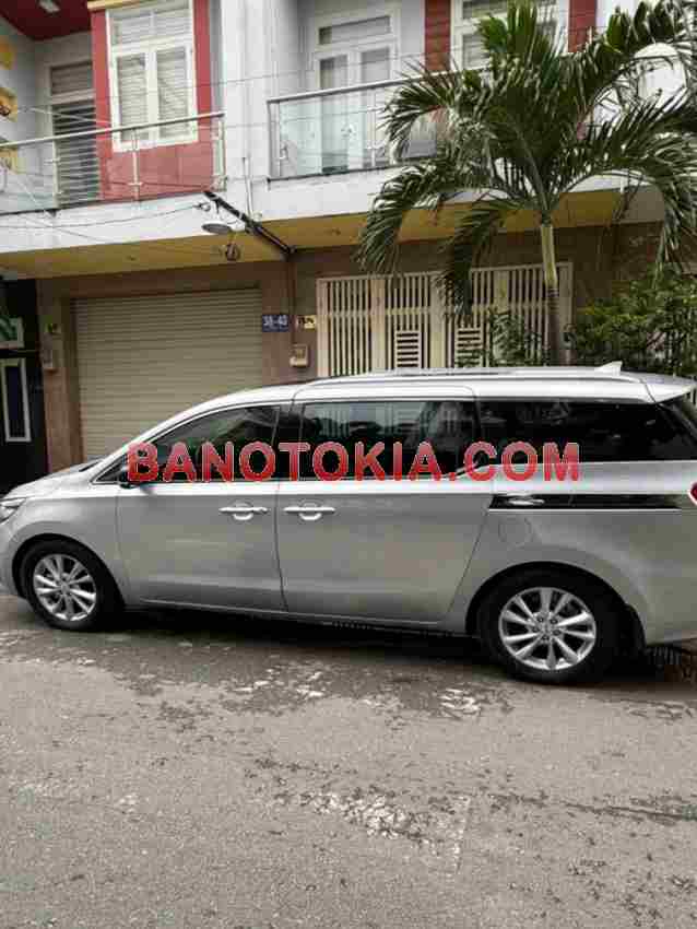 Kia Sedona 2.2L DATH 2017 Máy dầu đẹp long lanh