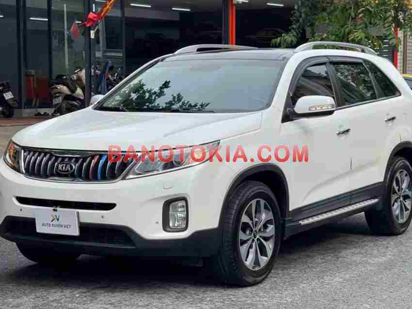 Cần bán gấp Kia Sorento GATH đời 2017, màu Trắng