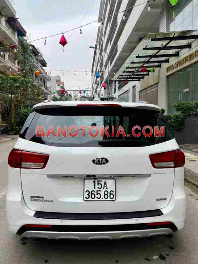 Kia Sedona 2.2L DATH 2017 Số tự động cực đẹp!