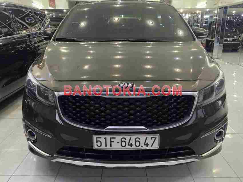 Cần bán gấp xe Kia Sedona 3.3L GATH 2016 màu Nâu