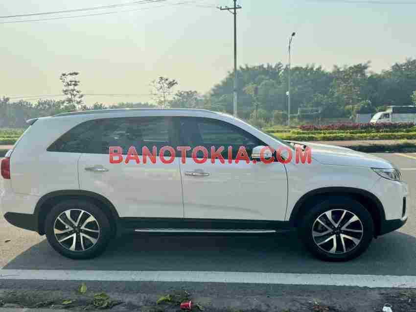 Cần bán gấp Kia Sorento 2.4 GAT Premium đời 2019, màu Trắng