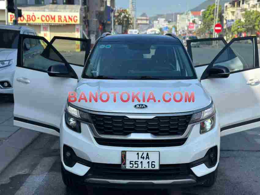 Cần bán xe Kia Seltos Deluxe 1.4 AT năm 2021 màu Trắng cực đẹp