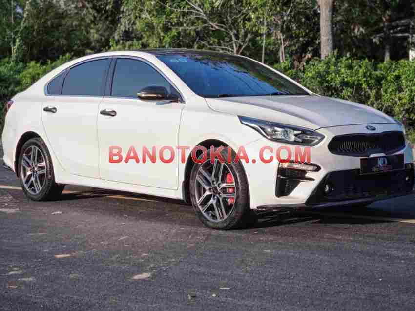 Cần bán gấp Kia Cerato 2.0 AT Premium đời 2019, màu Trắng