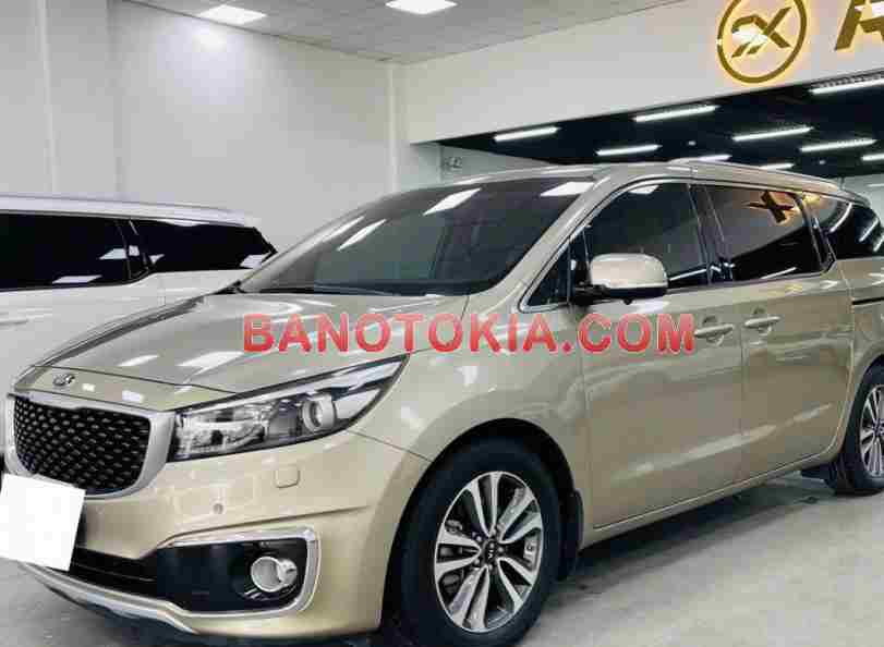 Cần bán xe Kia Sedona 3.3L GATH màu Vàng 2016