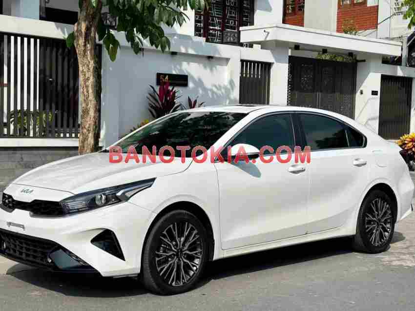 Cần bán gấp xe Kia K3 Luxury 1.6 AT năm 2022, màu Trắng, Số tự động