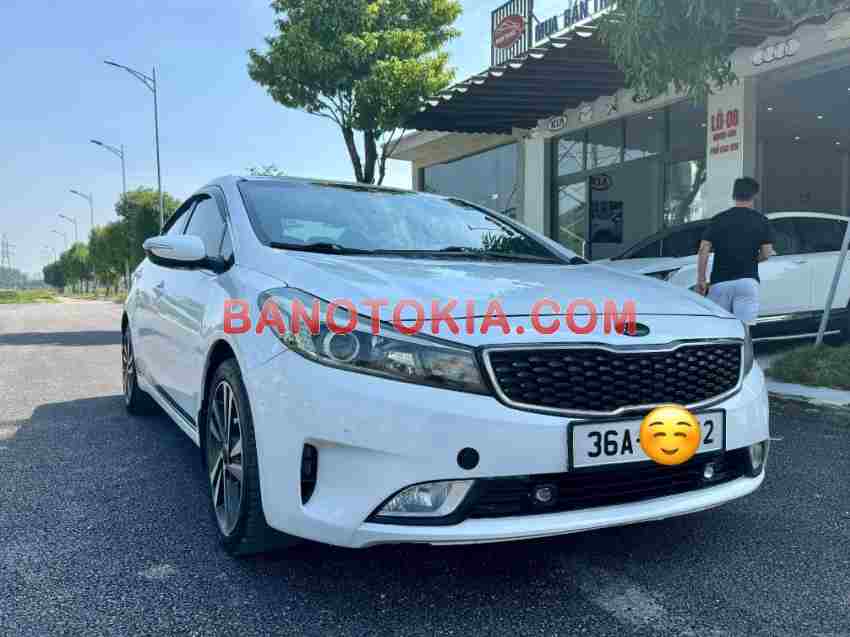 Cần bán gấp Kia Cerato 1.6 AT 2018 - Xe đẹp - Giá tốt