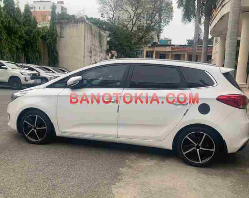 Cần bán gấp xe Kia Rondo GAT 2016 màu Trắng