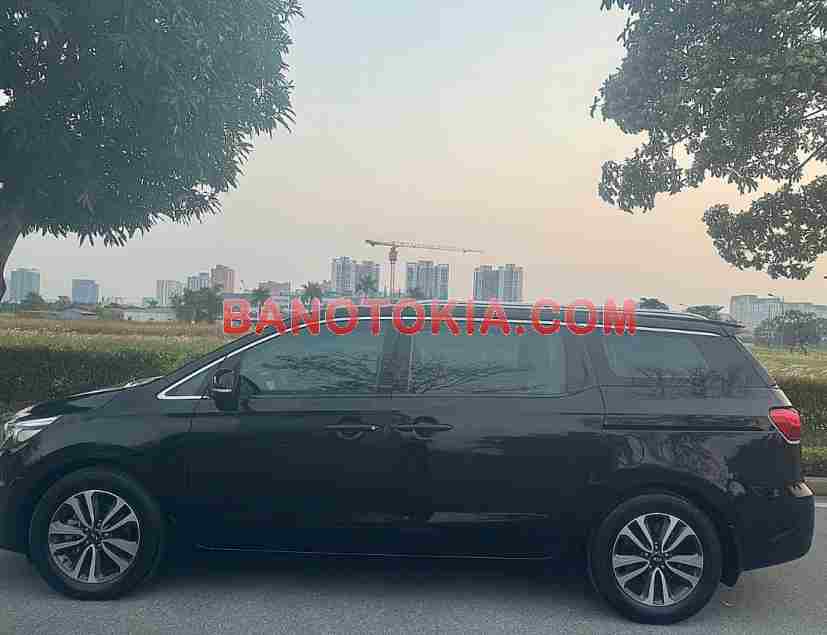 Cần bán nhanh Kia Sedona 2.2L DATH 2017 cực đẹp