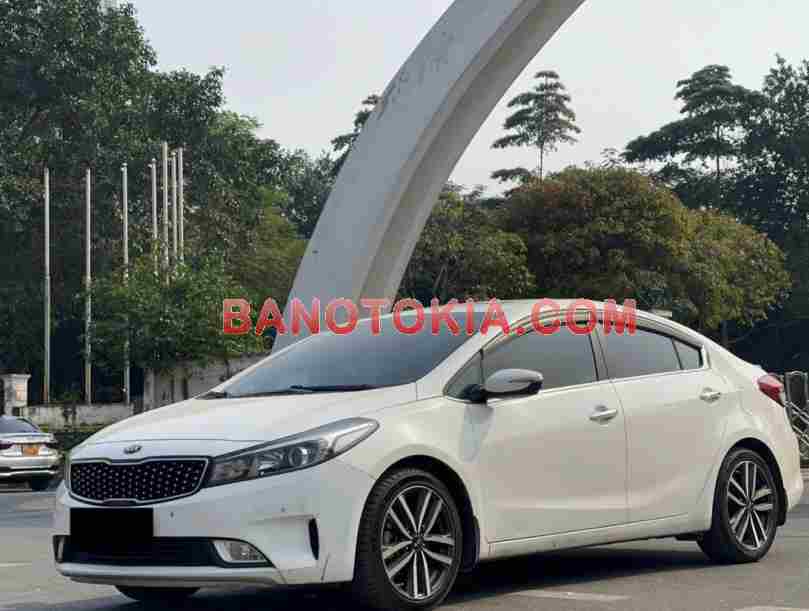 Cần bán gấp Kia Cerato 2.0 AT 2017 - Xe đẹp - Giá tốt