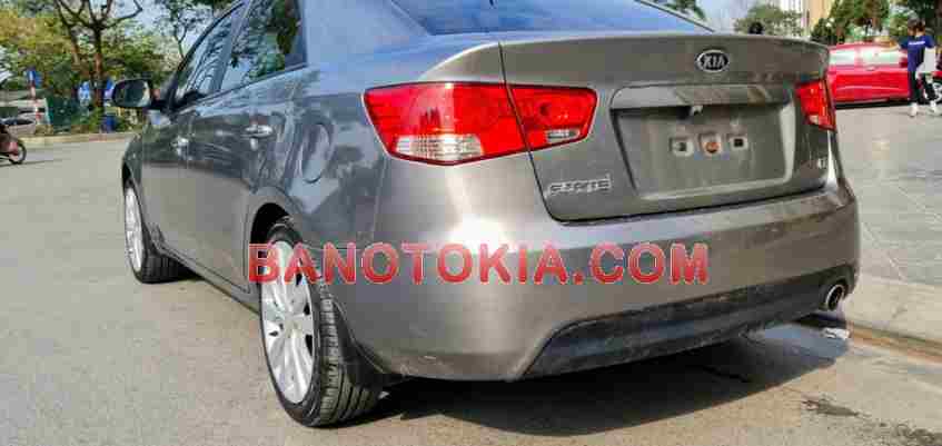 Cần bán gấp xe Kia Forte EX 1.6 MT năm 2013, màu Xám, Số tay