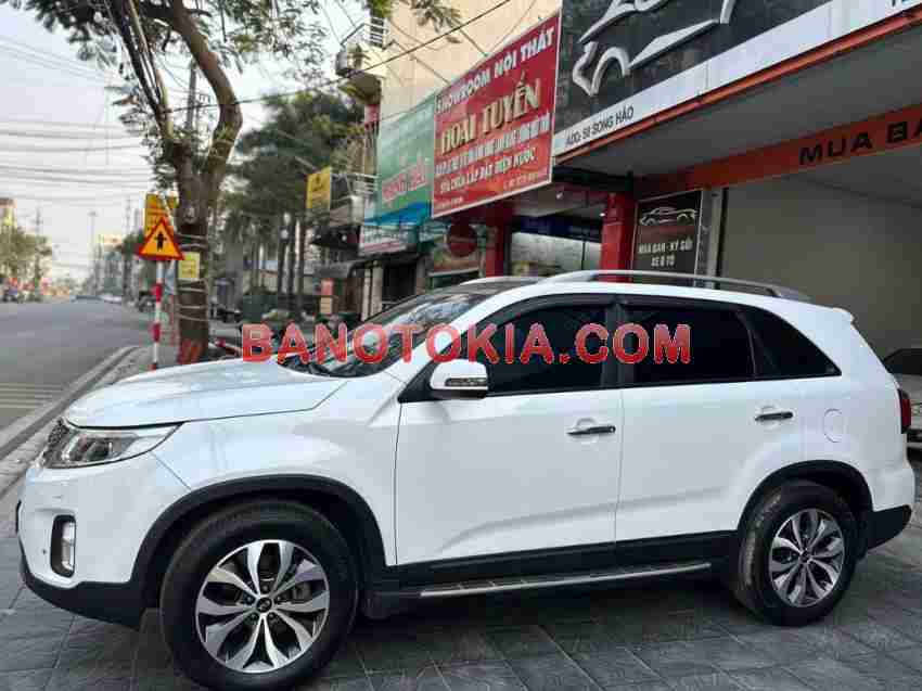 Cần bán gấp Kia Sorento GATH đời 2016, màu Trắng