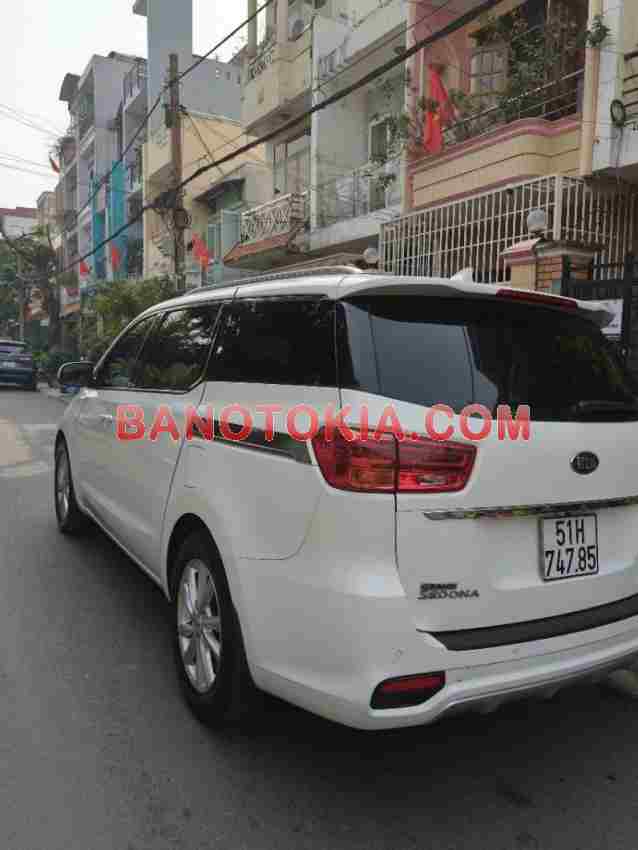 Cần bán xe Kia Sedona 2.2 DAT Luxury năm 2020 màu Trắng cực đẹp