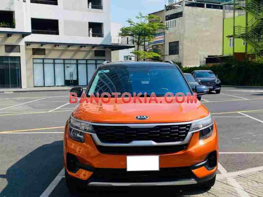 Cần bán xe Kia Seltos Deluxe 1.4 AT màu Cam 2021