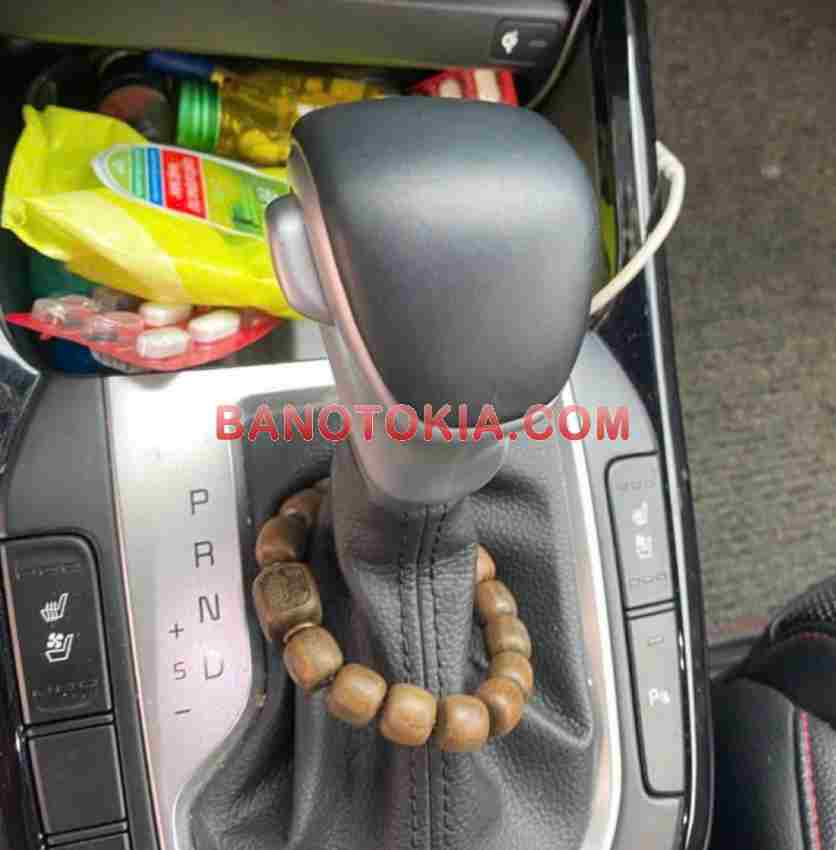 Cần bán gấp Kia K3 Premium 1.6 AT đời 2022, màu Trắng