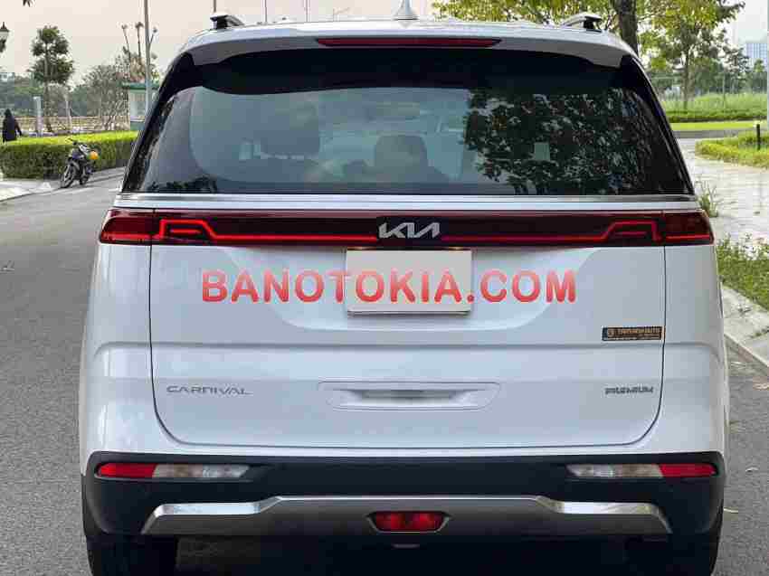 Cần bán gấp Kia Carnival Premium 2.2D 8S đời 2023, màu Trắng