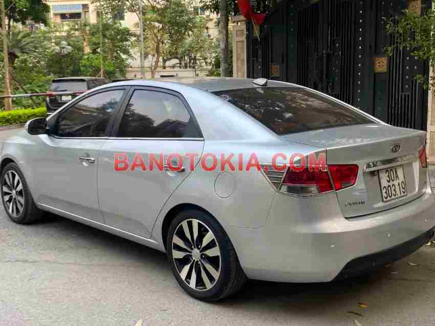 Cần bán gấp xe Kia Forte SLi 1.6 AT năm 2009, màu Bạc, Số tự động