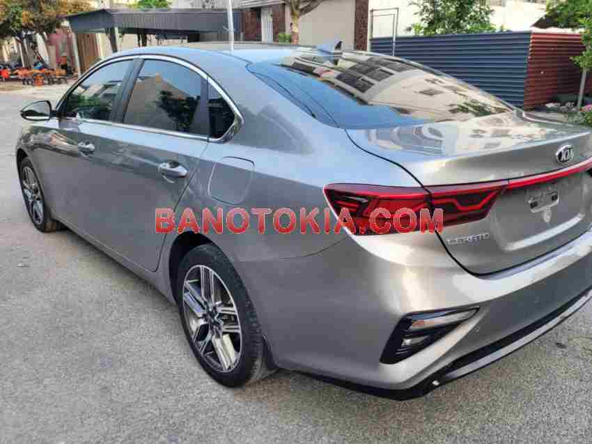 Cần bán gấp xe Kia Cerato 1.6 AT Luxury 2020 màu Ghi