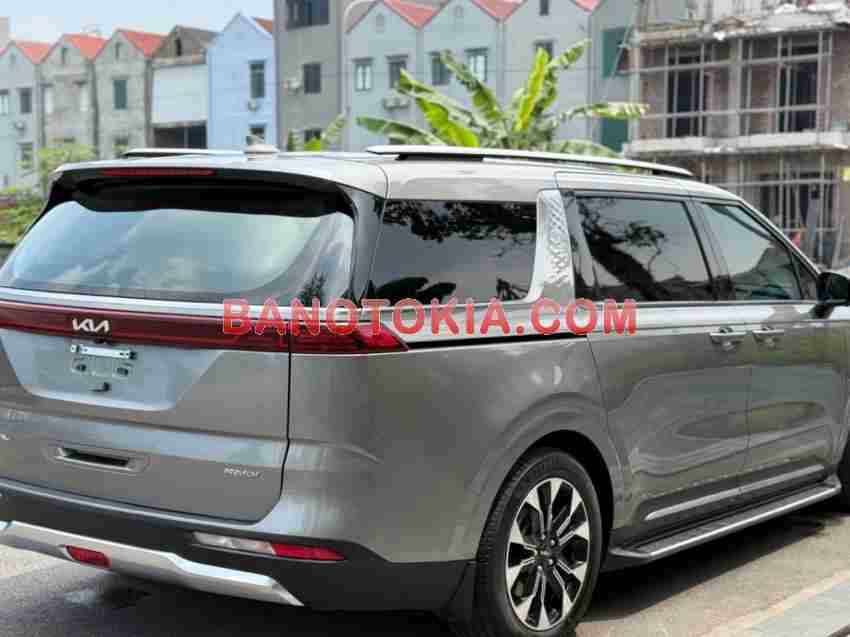 Kia Carnival Premium 2.2D 8S năm 2023 cần bán