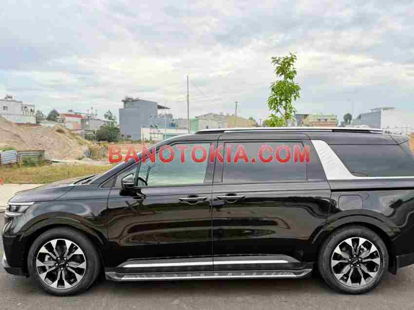 Cần bán gấp xe Kia Carnival Signature 2.2D 2023 màu Đen