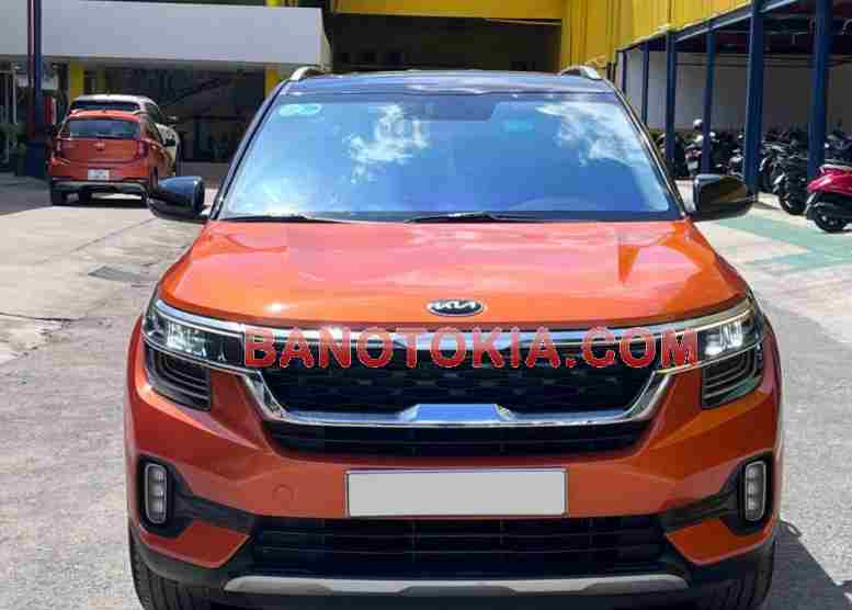 Cần bán gấp Kia Seltos Premium 1.4 AT đời 2020, màu Cam