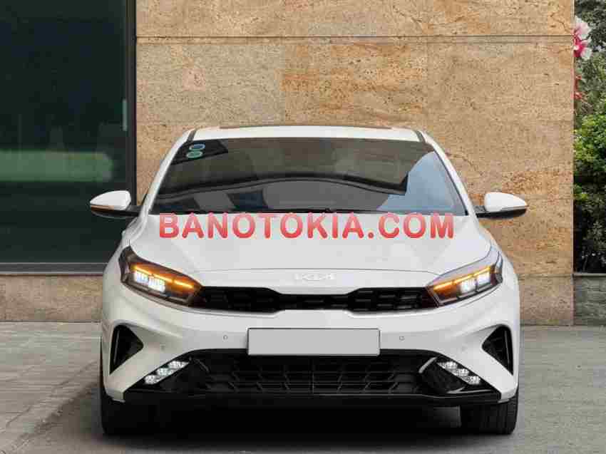 Cần bán gấp Kia K3 Premium 2.0 AT năm 2024 giá cực tốt