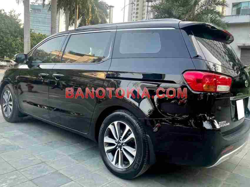 Cần bán gấp Kia Sedona 2.2L DATH năm 2018 giá cực tốt