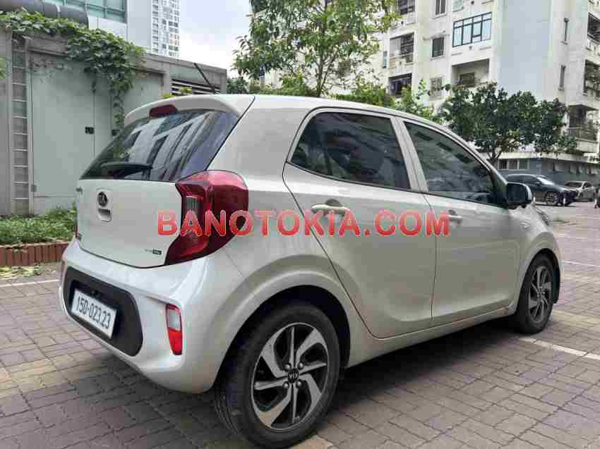 Cần bán gấp xe Kia Morning Van 1.0 AT 2017 màu Kem