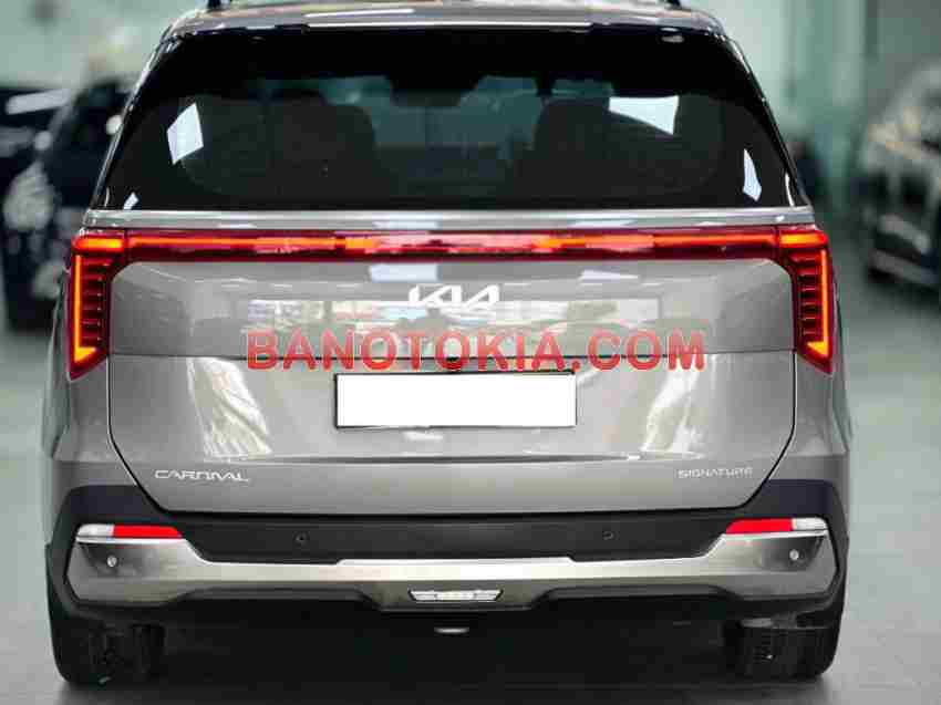 Cần bán Kia Carnival Signature 2.2D Máy dầu 2024 màu Bạc