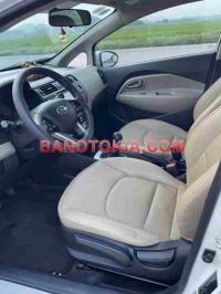 Cần bán gấp xe Kia Rio 1.4 MT năm 2016, màu Trắng, Số tay