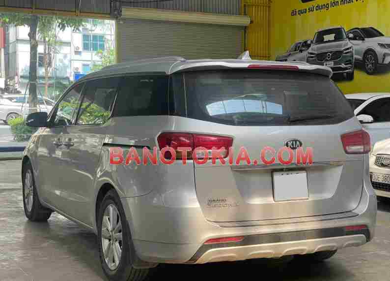 Cần bán Kia Sedona 3.3L GATH Máy xăng 2016 màu Bạc