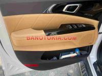 Cần bán xe Kia Carnival Signature 3.5G màu Trắng 2021