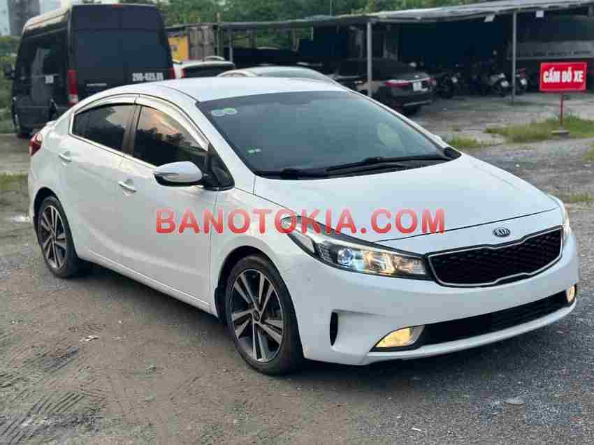Cần bán xe Kia Cerato 1.6 MT đời 2018