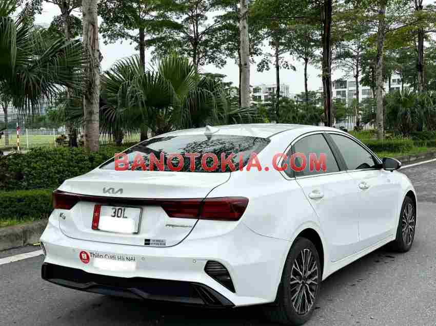 Cần bán gấp xe Kia K3 Premium 1.6 AT 2021 màu Trắng
