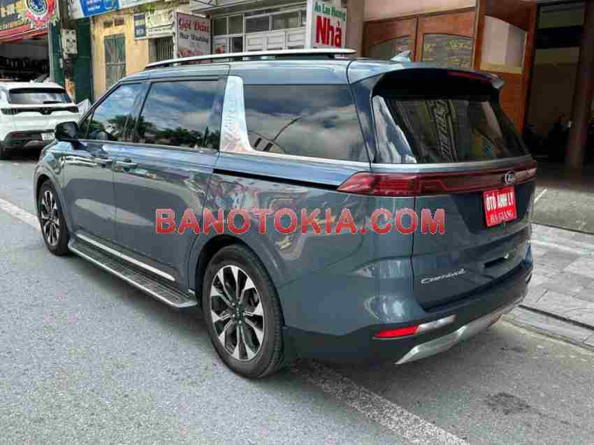 Cần bán Kia Carnival Signature 2.2D 2021 - Số tự động
