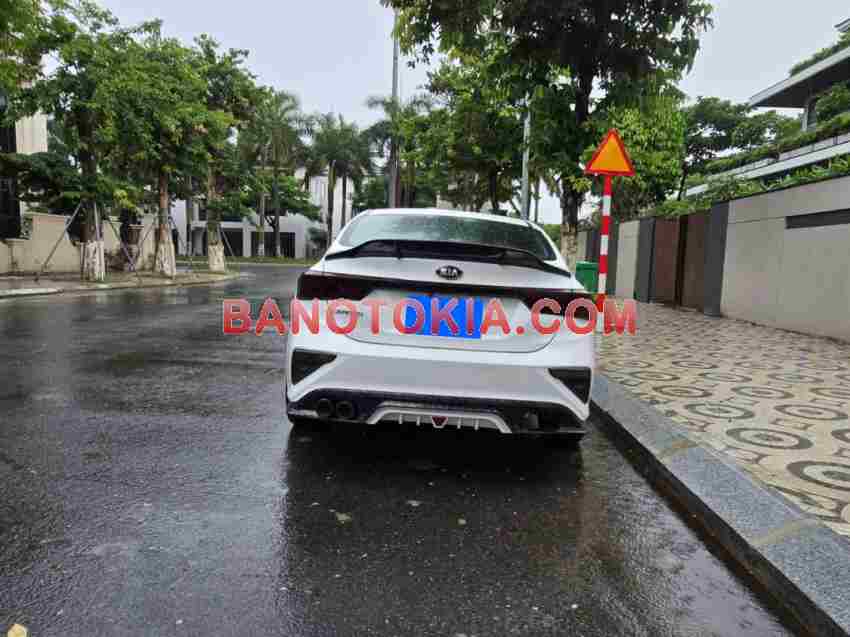 Bán Kia Cerato 1.6 MT, màu Trắng, Máy xăng, 2020