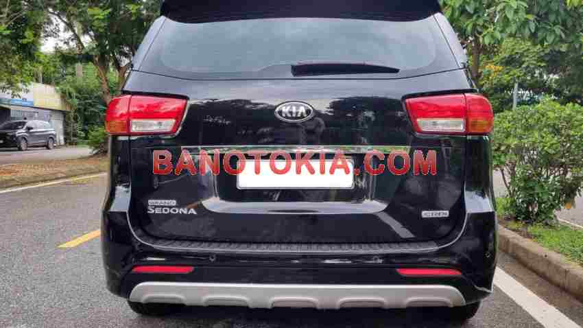 Cần bán gấp Kia Sedona 2.2L DATH năm 2018 giá cực tốt