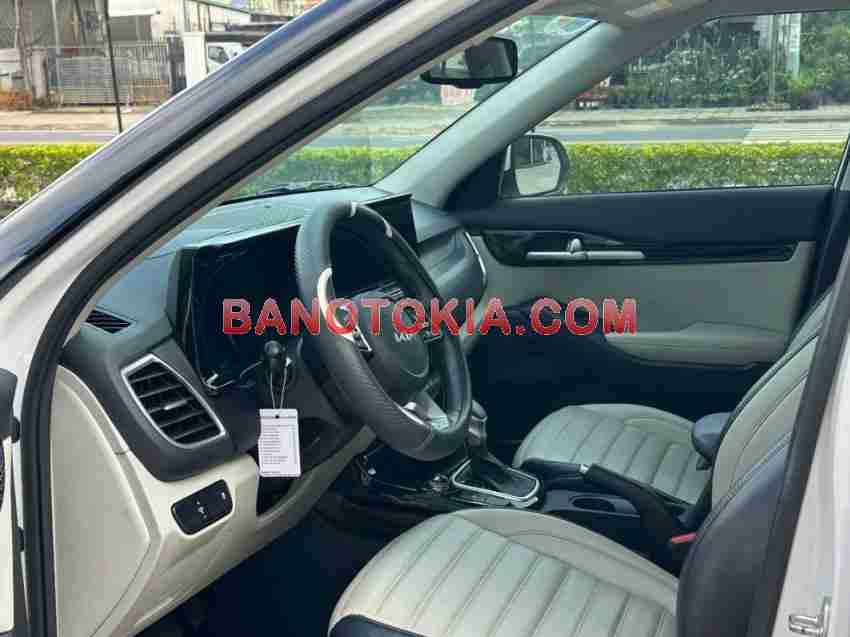Cần bán Kia Seltos Premium 1.6 AT Máy xăng 2022 màu Trắng