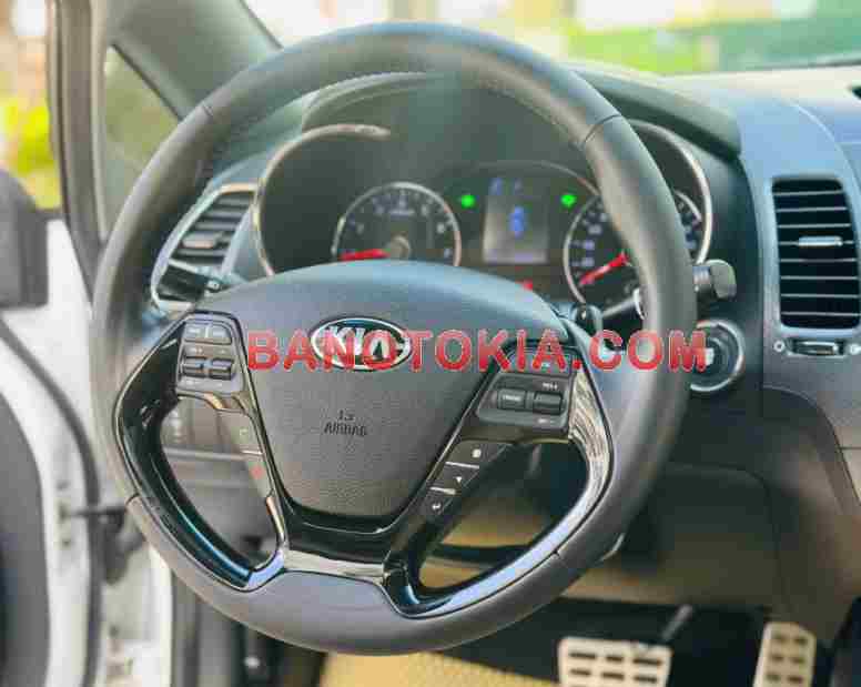Cần bán gấp Kia Cerato 1.6 AT năm 2018 giá cực tốt