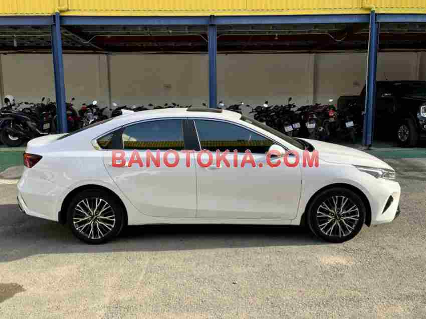 Cần bán xe Kia K3 Premium 1.6 AT đời 2022