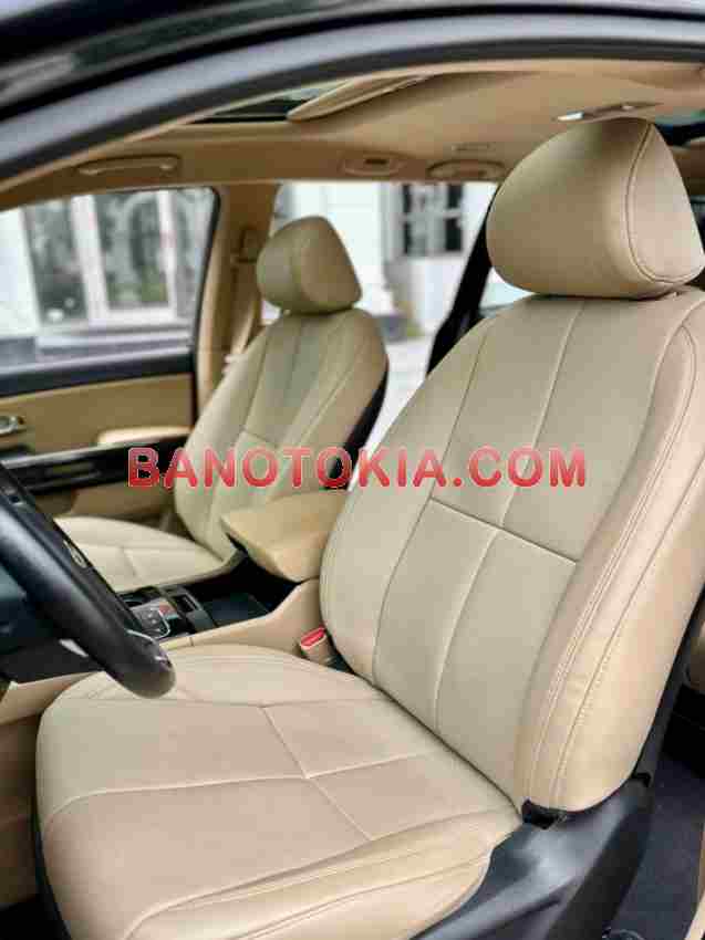 Cần bán gấp Kia Sedona 2.2L DATH đời 2018, màu Đen