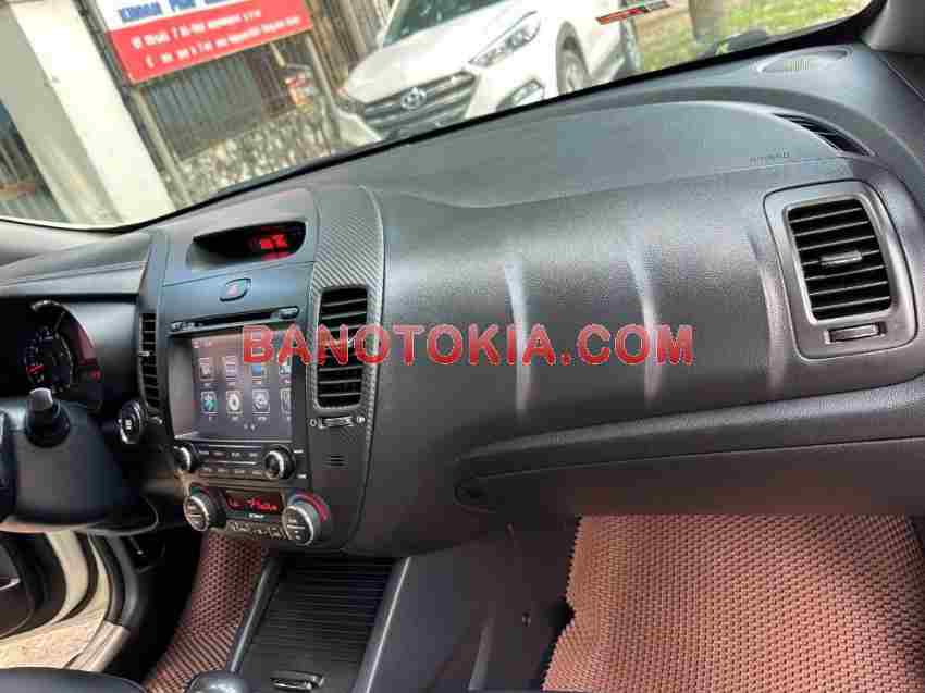Cần bán xe Kia K3 Số tự động 2015
