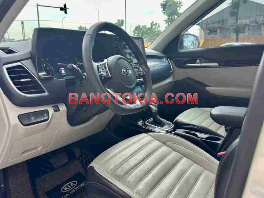 Cần bán xe Kia Seltos Premium 1.4 AT năm 2021 màu Trắng cực đẹp