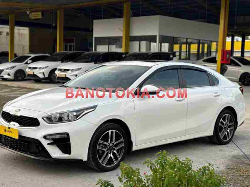 Cần bán gấp Kia Cerato 1.6 AT Luxury năm 2021 giá cực tốt