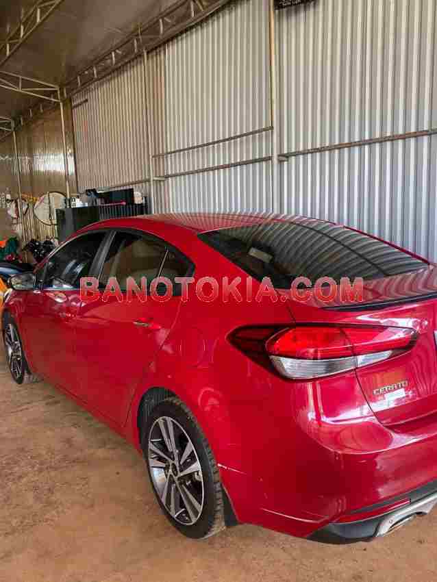 Cần bán Kia Cerato 1.6 MT Máy xăng 2018 màu Đỏ