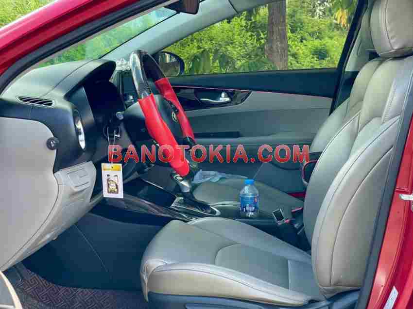 Cần bán gấp xe Kia Cerato 1.6 AT Deluxe 2020 màu Đỏ