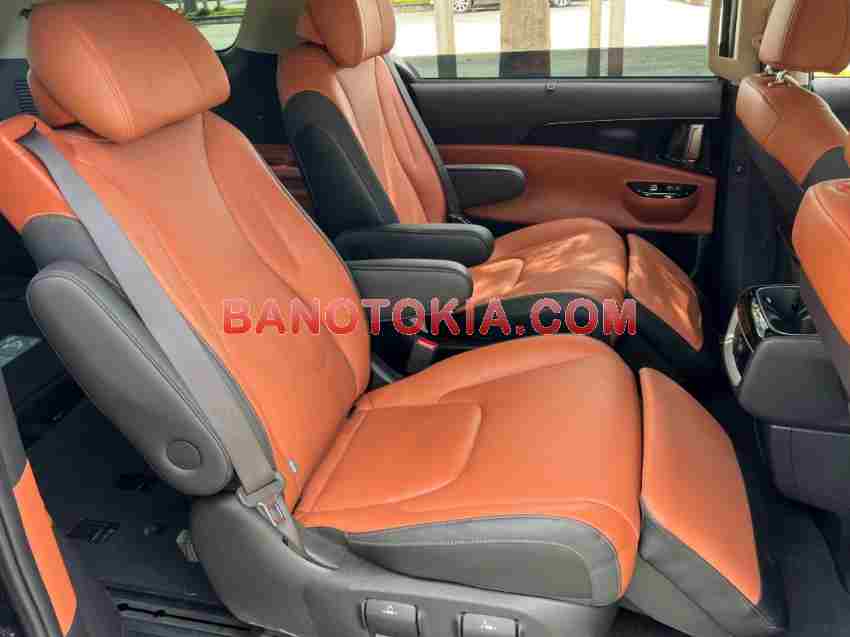 Kia Carnival 2023 Van Minivan màu Đen