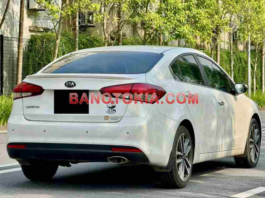 Cần bán gấp xe Kia Cerato 1.6 AT năm 2016, màu Trắng, Số tự động