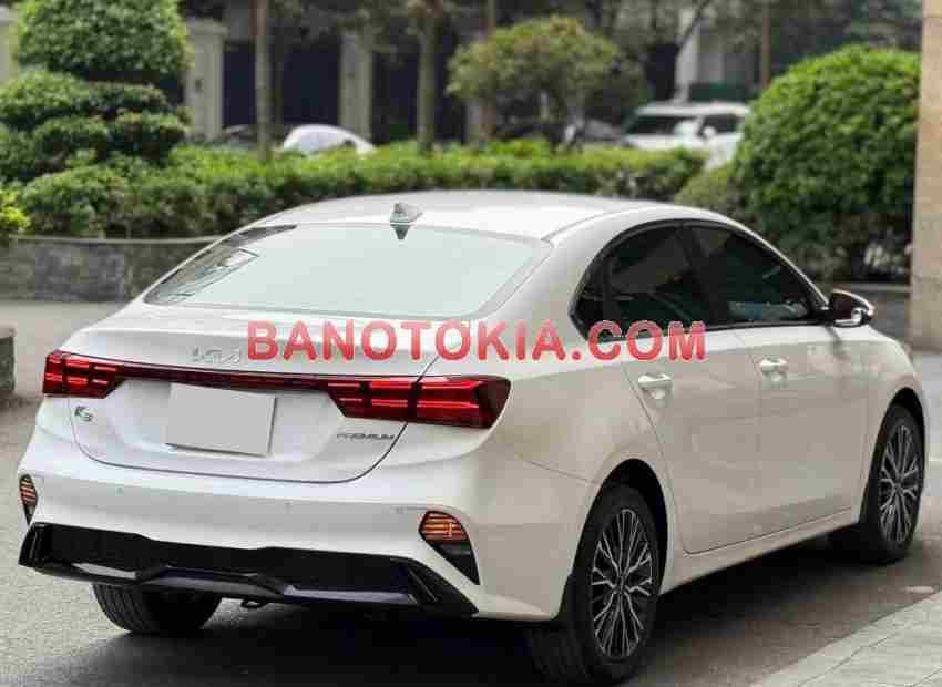 Cần bán gấp xe Kia K3 Premium 2.0 AT năm 2024, màu Trắng, Số tự động Cần bán gấp xe Kia K3 Premium 2.0 AT năm 2024, màu Trắng, Số tự động