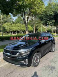 Cần bán xe Kia Seltos Premium 1.4 AT màu Đen 2021